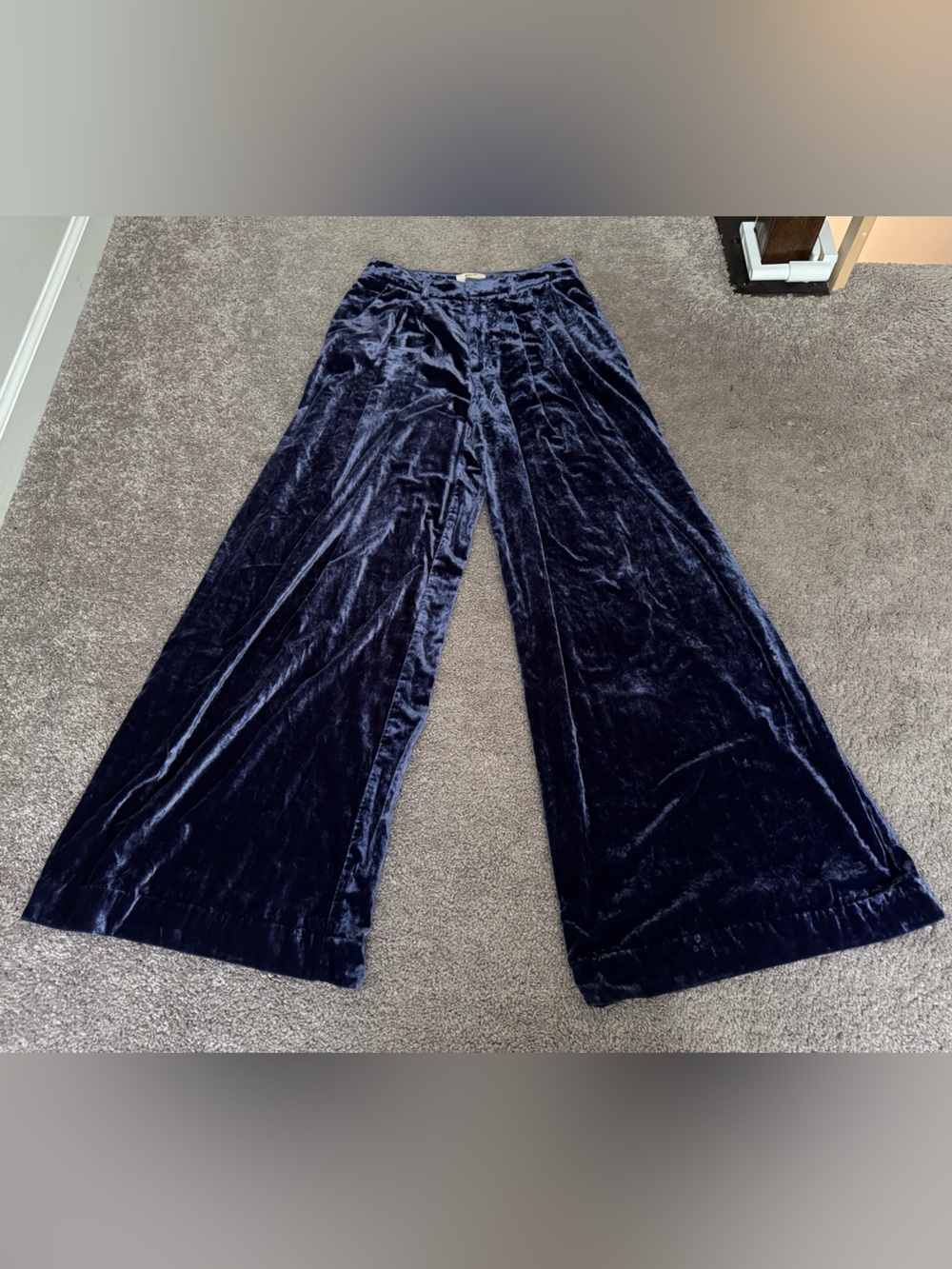 Anthropologie Maeve Velvet  “Avery Trouser” in Deep Blue